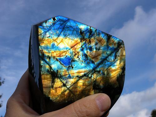 Healing Crystal Handbook: Labradorite