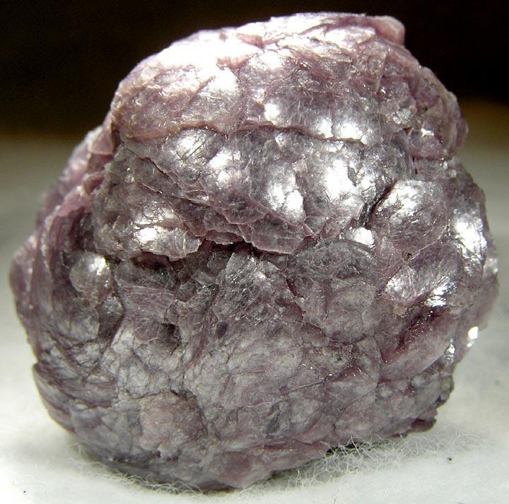 Healing Crystal Handbook: Lepidolite