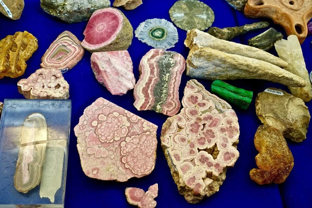 This Is How You Use Raw Crystals For Therapy