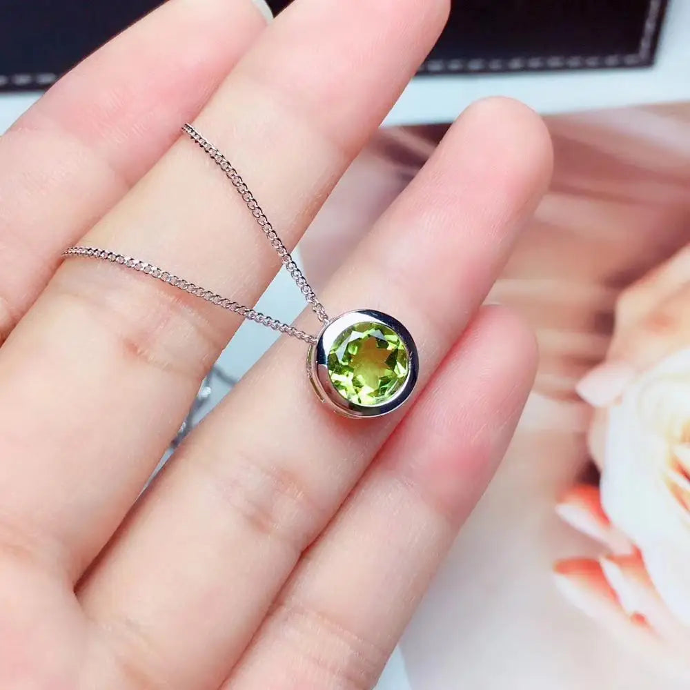 Chic Green Peridot Gemstone pendant for women