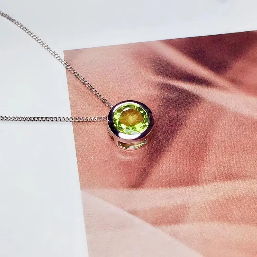 Chic Green Peridot Gemstone pendant for women
