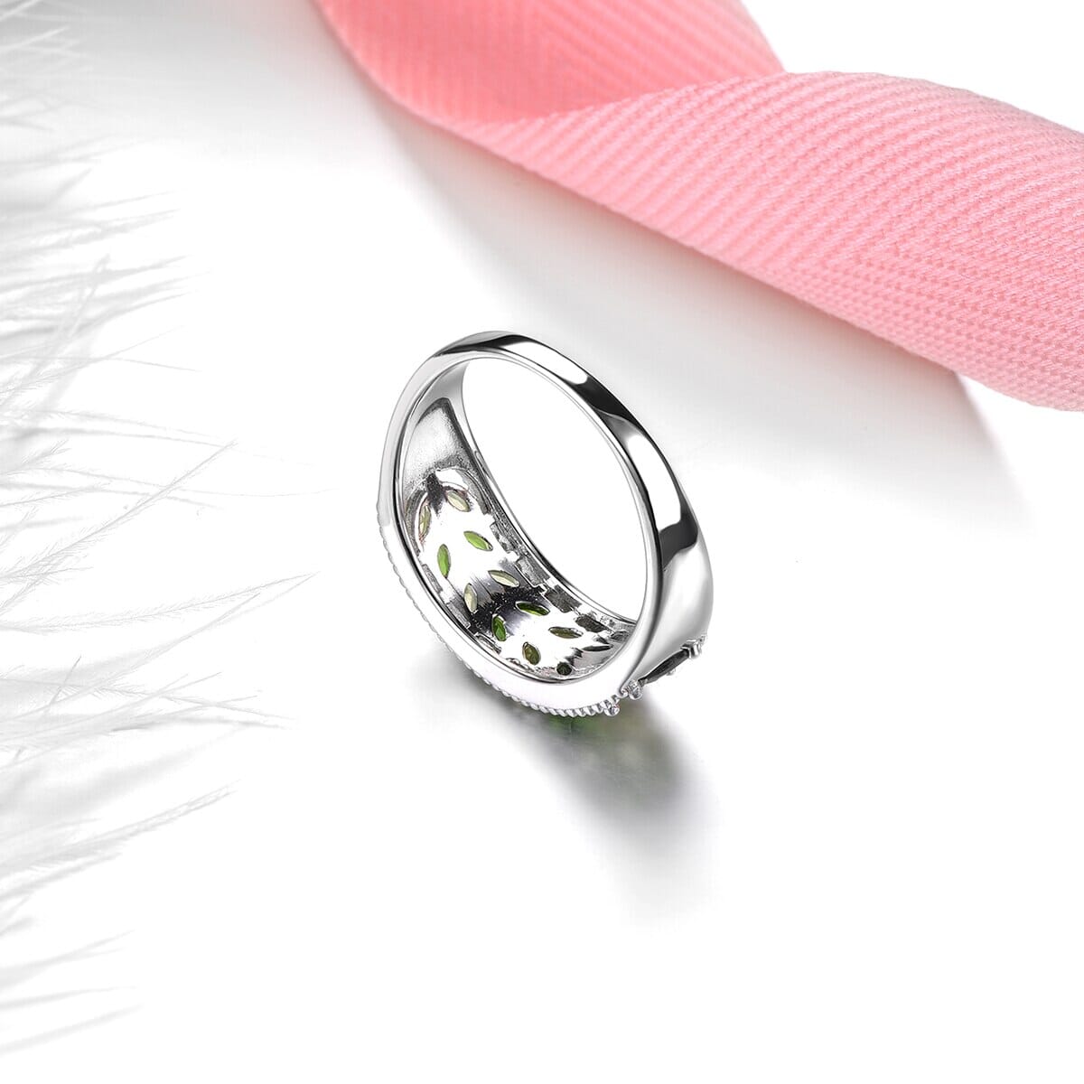 Leaves Design Peridot 925 Sterling Silver RingRing