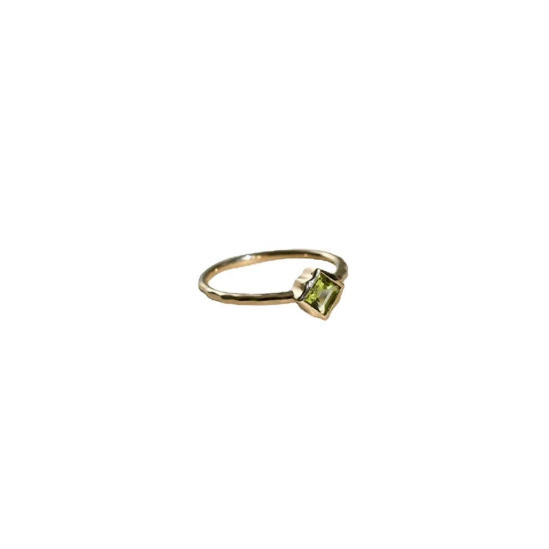 Fashion Peridot Rings for women Simple Premium Design Opening Adjustable Charm