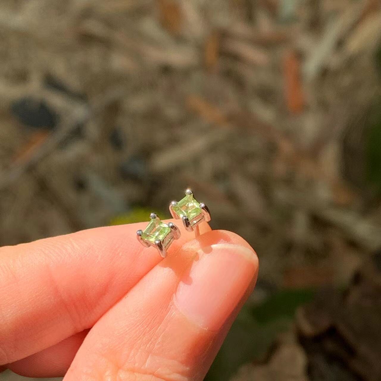 3MM Simple Peridot Silver Stud EarringsEarrings