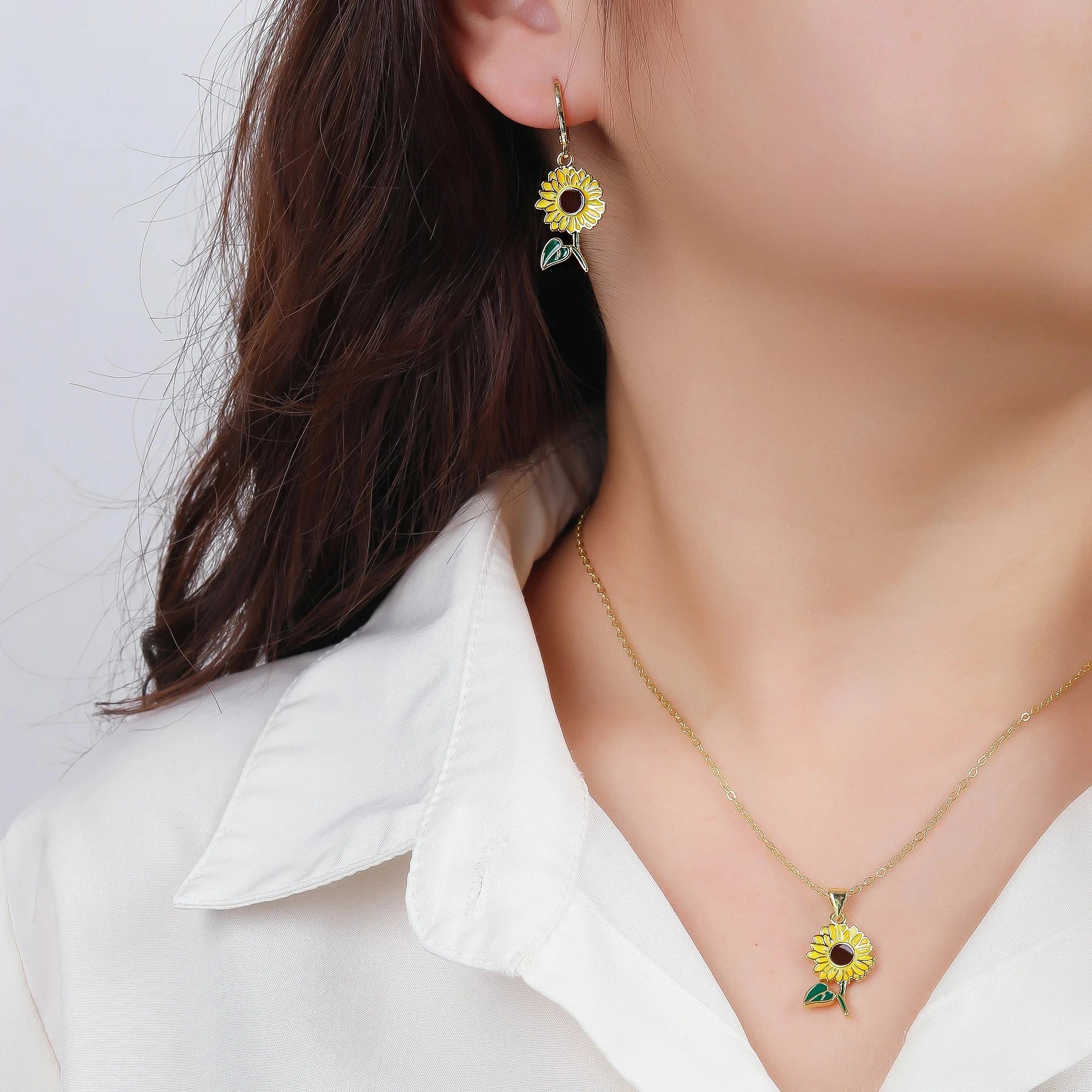 7 Style Classic Gold Plated Botanical Sunflower Pendant Necklace