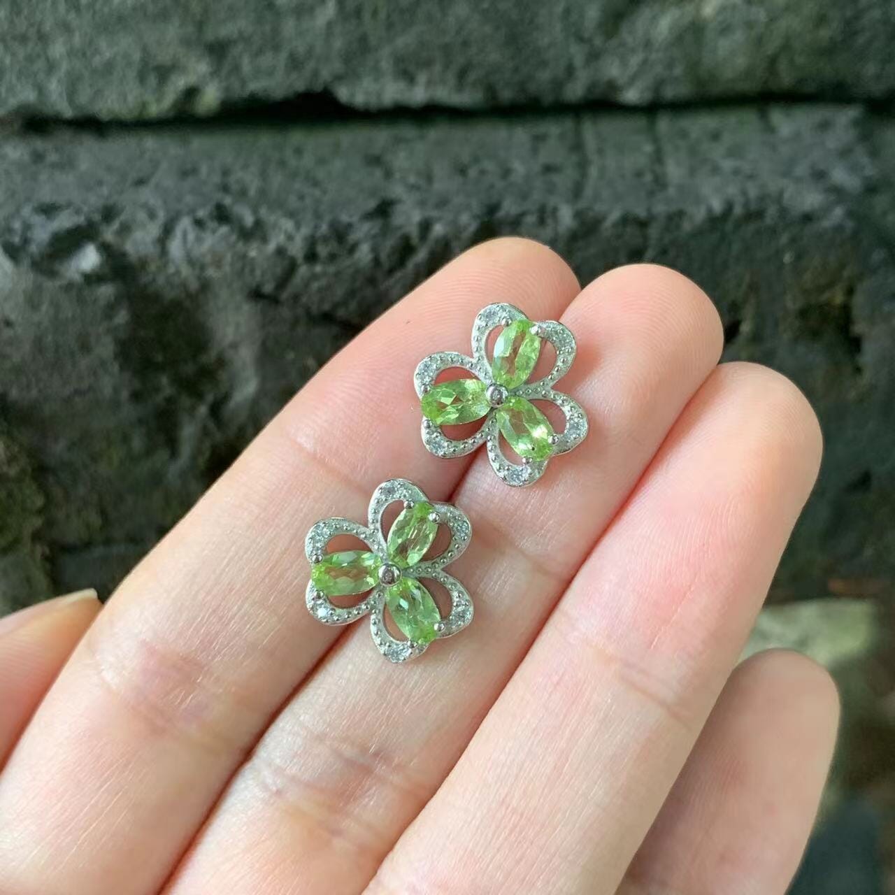 Dainty Flower Peridot Silver Stud EarringsEarrings