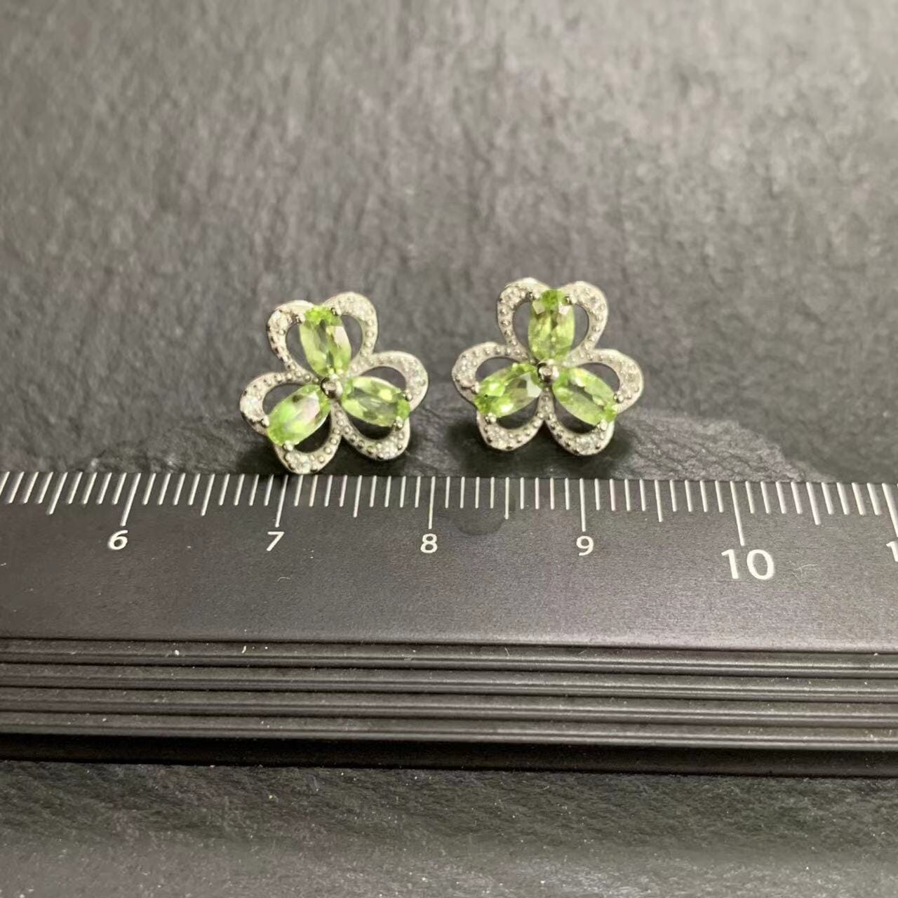Dainty Flower Peridot Silver Stud EarringsEarrings