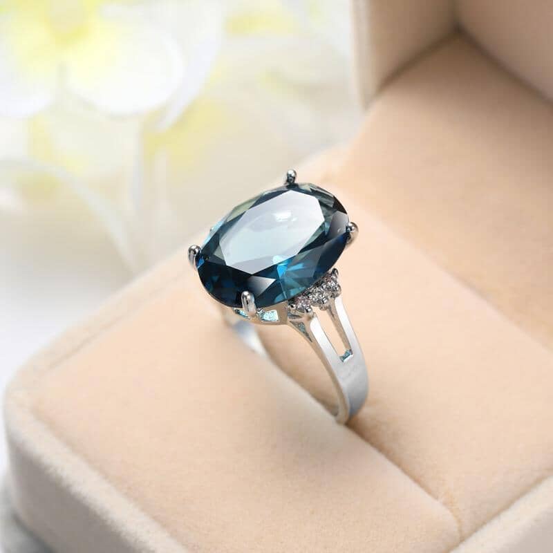 Gorgeous Silver Plated Sapphire RingRing