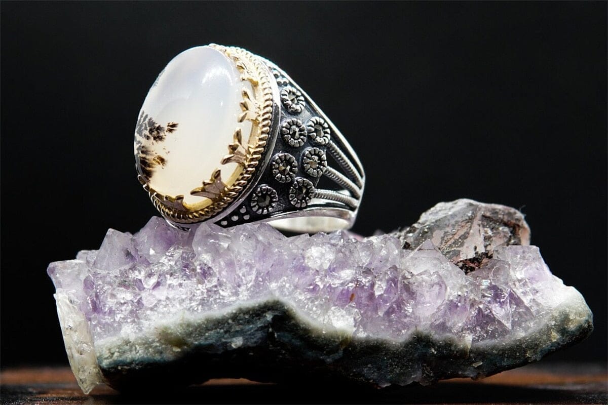 Retro Engraving Diamond Ink Moonstone MenRing