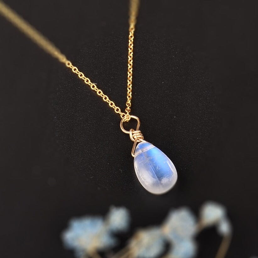 Romantic Gift Natural Moonstone Pendant NecklaceNecklace