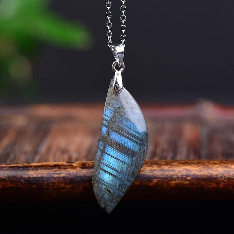 Natural Labradorite Leaf Shape PendantPendant