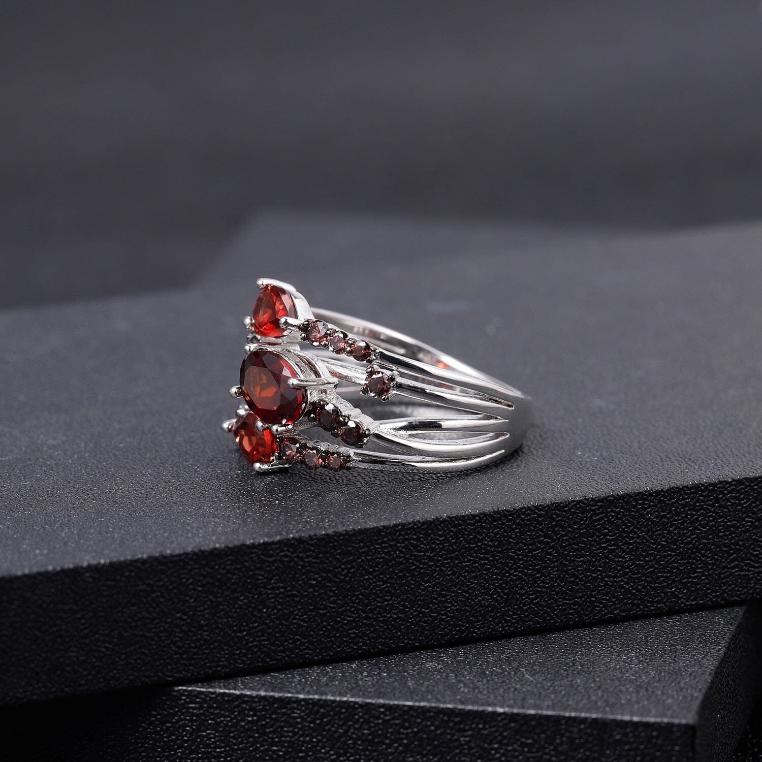 Three Stone Red Garnet Ring - 925 Sterling SilverRing