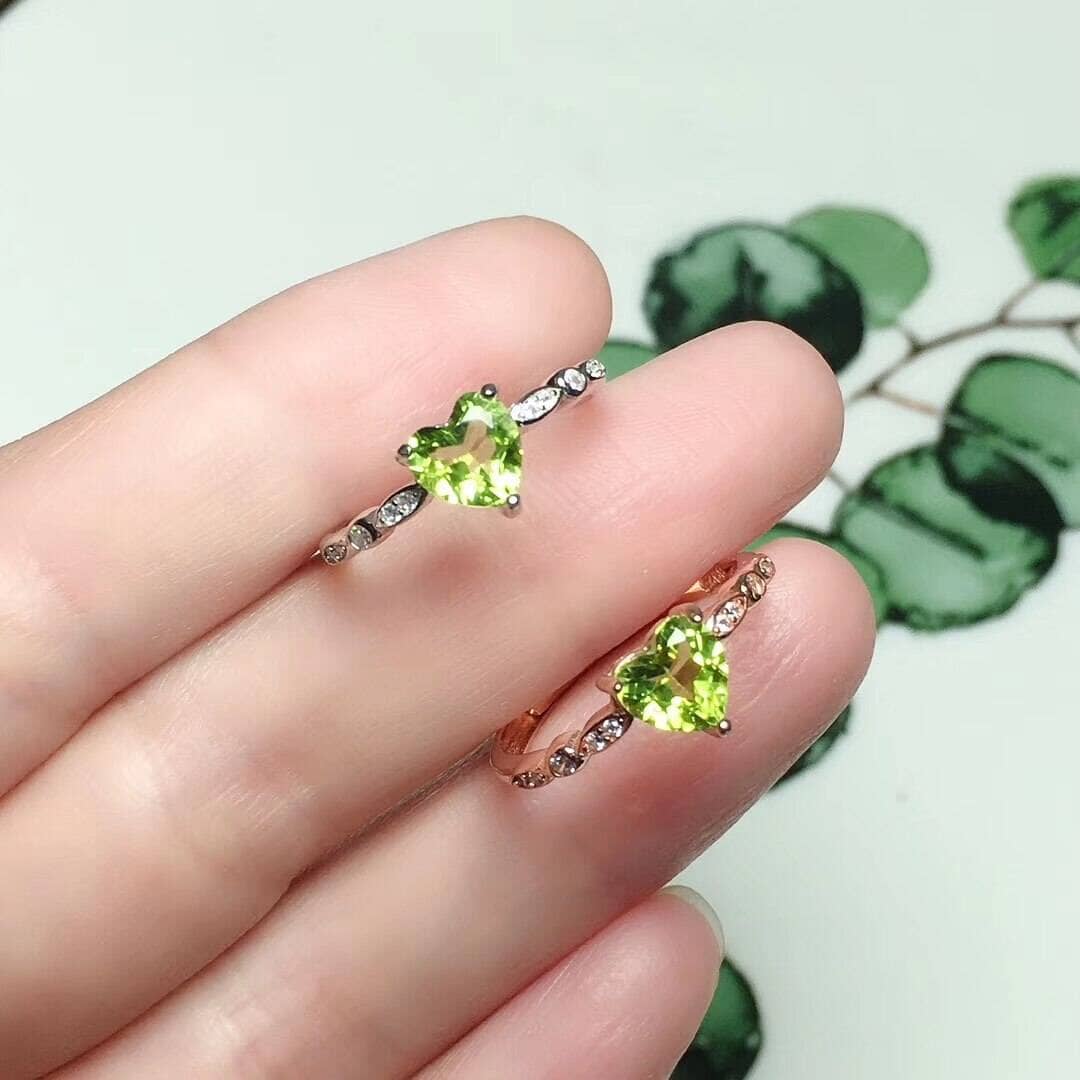 Daily Wear 6mm Heart Shape Peridot Ring - 925 Sterling SilverRing