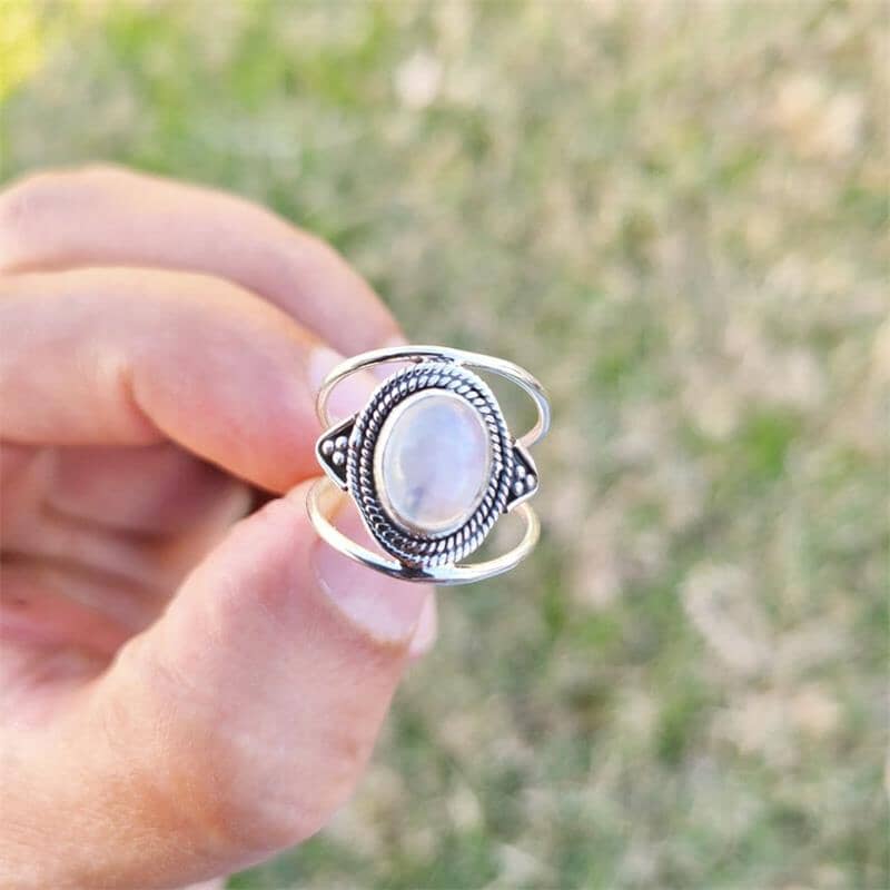 Trendy And Fashionable Moonstone RingRing