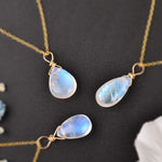 Romantic Gift Natural Moonstone Pendant NecklaceNecklace
