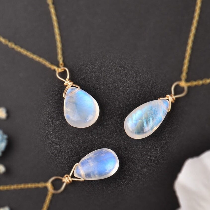 Romantic Gift Natural Moonstone Pendant NecklaceNecklace