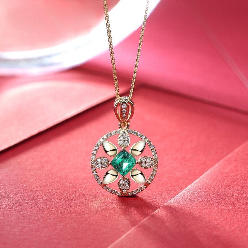 Round Shape Emerald Collar Bone Chain Necklace - 925 Sterling SilverNecklace