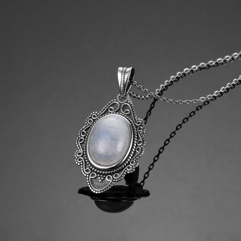 Lovely Natural Moonstone Necklace Pendants - 925 Sterling SilverNecklace