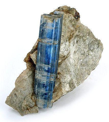 Healing Crystal Handbook: Kyanite