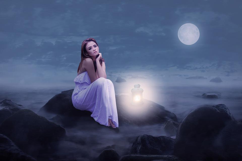 Moon Magic: Meanings, Benefits and Metaphysical Attributes