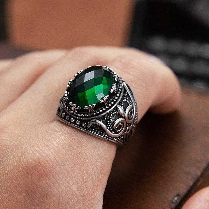 Emerald Zircon Gothic Crown RingRing