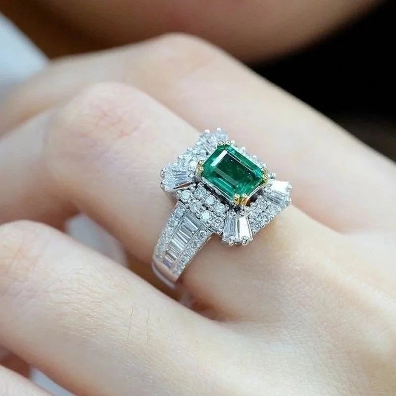 Dazzling Natural Gemstone Emerald Ringgreen10