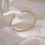 Unisex Twisted Metal Cuff BraceletGold-color