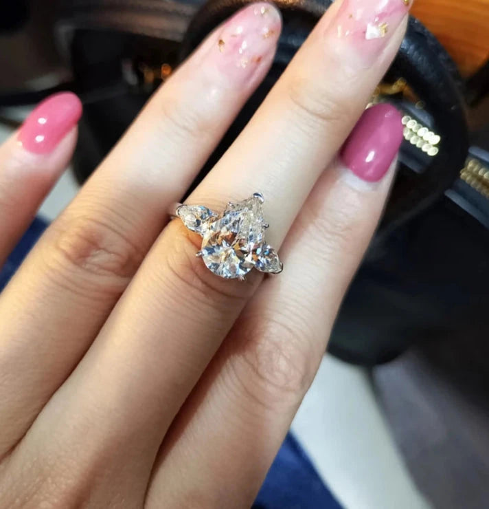 Huitan Luxury Crystal Water Drop CZ Rings