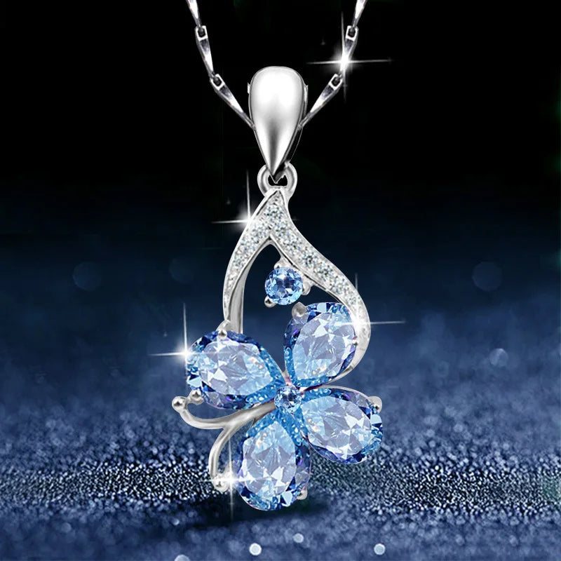 Clover Aquamarine Pendant Silver NecklaceNecklace