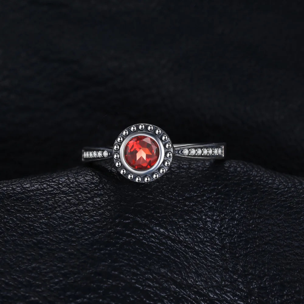 Elegant Vintage 5mm Natural Garnet Ring