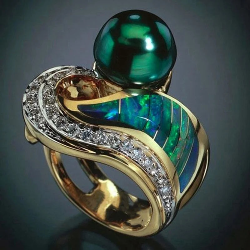 Extravagant Luxury Emerald Ring Gold18