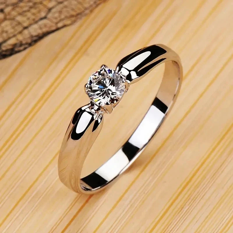Single Round Cubic Zircon Rings for WomenT03676