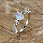 Women's Chic Vintage Ring – Moon & Leaf BandQ89912