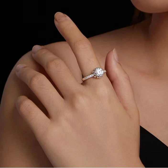 925 Sterling Silver 1ct Round Moissanite Flower Solitaire Ring for Women
