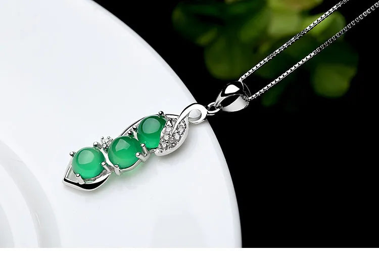 Beautiful Emerald Necklaces For Women Pendant Luxury