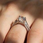 Light Luxury Four-Claw Ring for Women