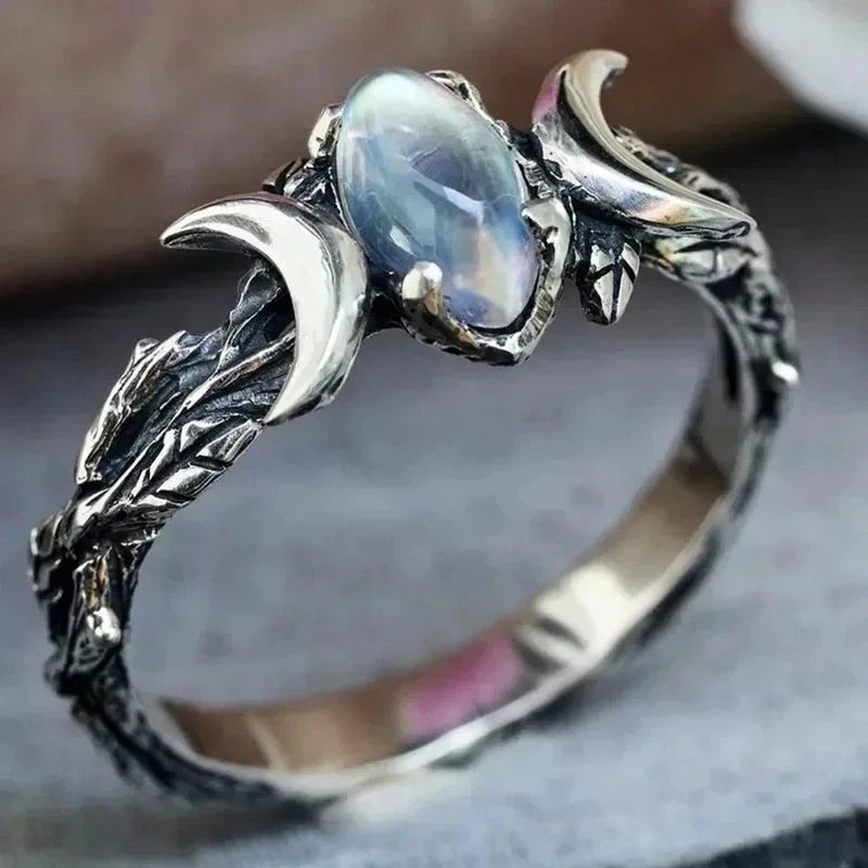 Women's Chic Vintage Ring – Moon & Leaf BandT012812