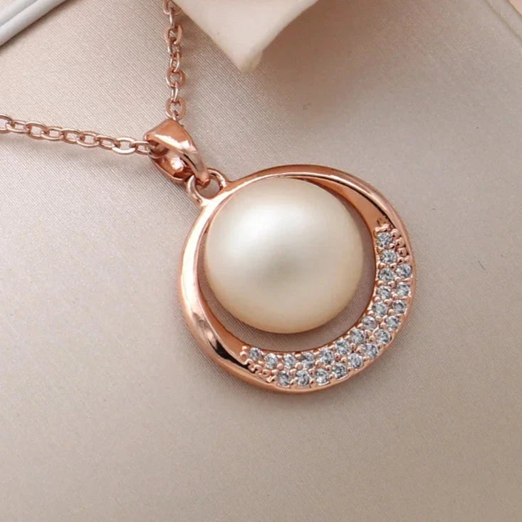 New Fashion Round Simulated-Pearl Pendant Necklace for WomenRGYE