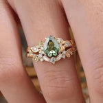 Floral Green Zircon Ring – European & American Style
