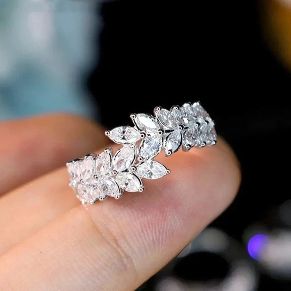 Leaf Design Cubic Zirconia Statement Ring for WomenF172710