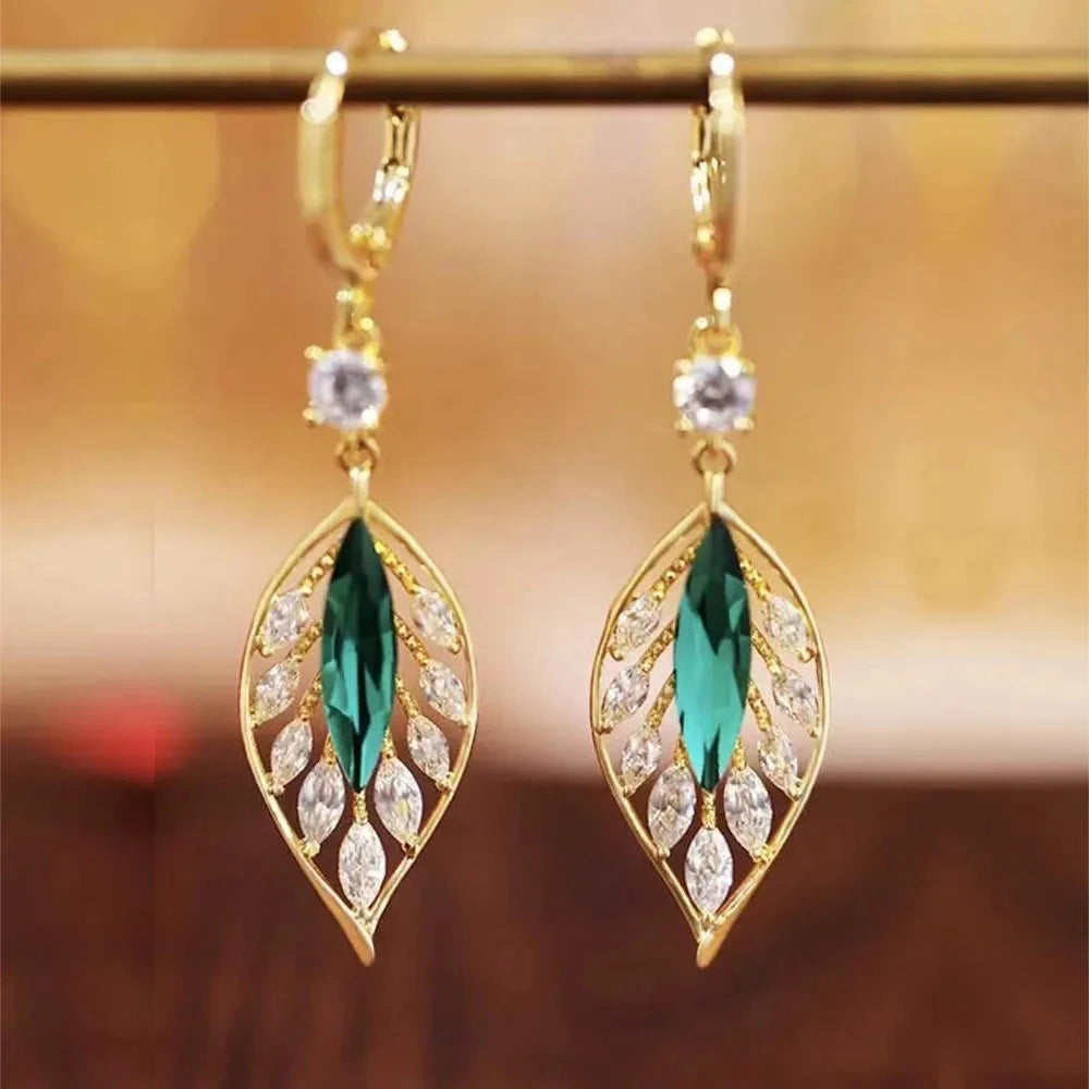2024 New Green Crystal Leaf Pendants Hanging Earrings for Women Full Rhinestone Luxury Crystal Dangle Earrings Korean Ear Jewelr