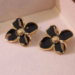 Cazador Flower Stud EarringsBlack
