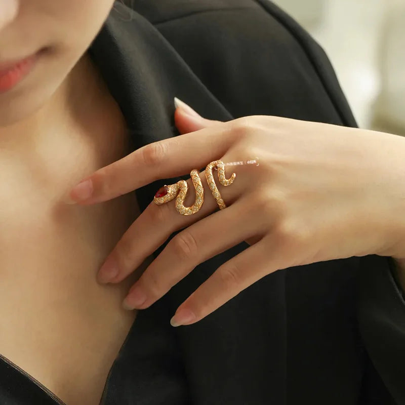 18K Gold Snake Head Shape Ruby Couple Ring For Women