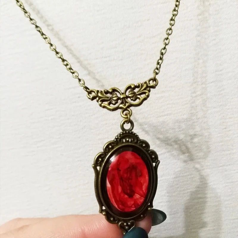 Gorgeous Carved Bohemian Garnet Pendant NecklaceYA4018-1