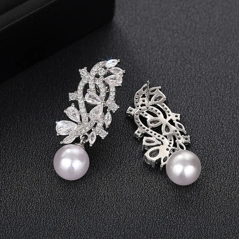 Horse Eye Geometric Pearl Earrings – High-End Luxury