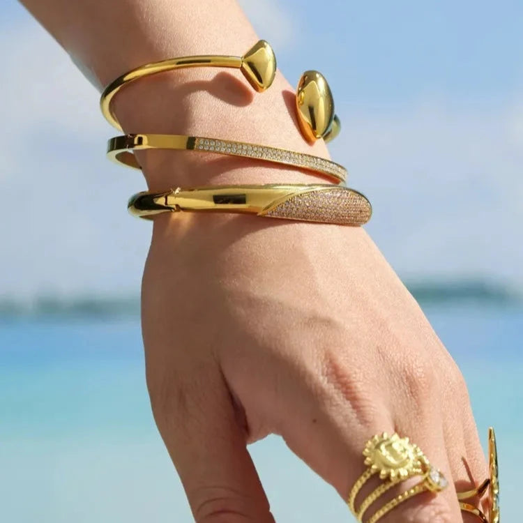 Shiny Zircon 18K Gold Plated Stainless Steel Bangle for Women