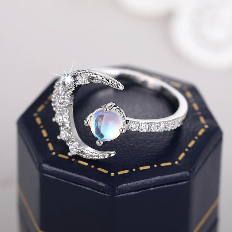 Delicate Moon Shape Opening Ring Lady Opal Stone