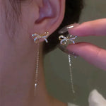Elegant Snowflake Stud EarringsED1058