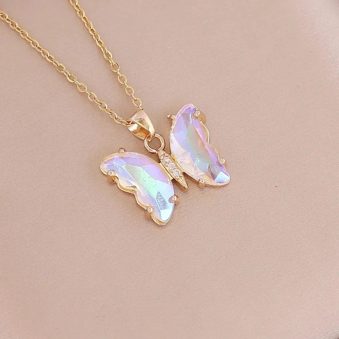 Gradient Butterfly Pendant NecklaceXL255-white