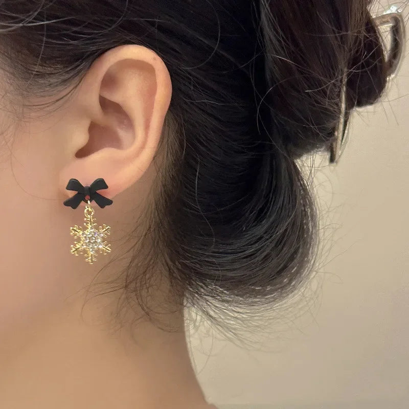 Sweet Bowknots Snowflake Drop Earrings